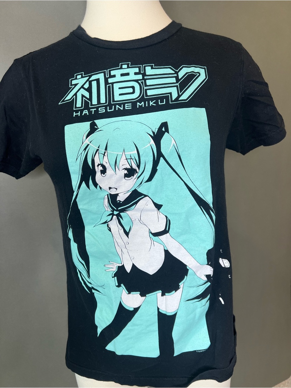Hatsune Miku Graphic Tee - Black with Teal Print